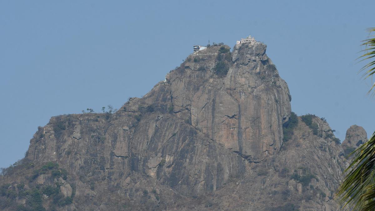 Tamil Nadu rains: Forest Dept. restricts timings for devotees climbing Parvathamalai hillock in Tiruvannamalai
