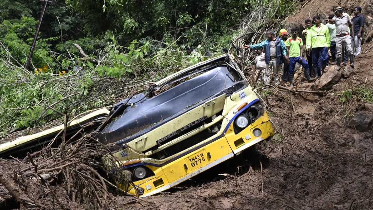 TNSTC driver killed as bus caught in landslip at Burliyar on Mettupalayam-Coonoor ghat road