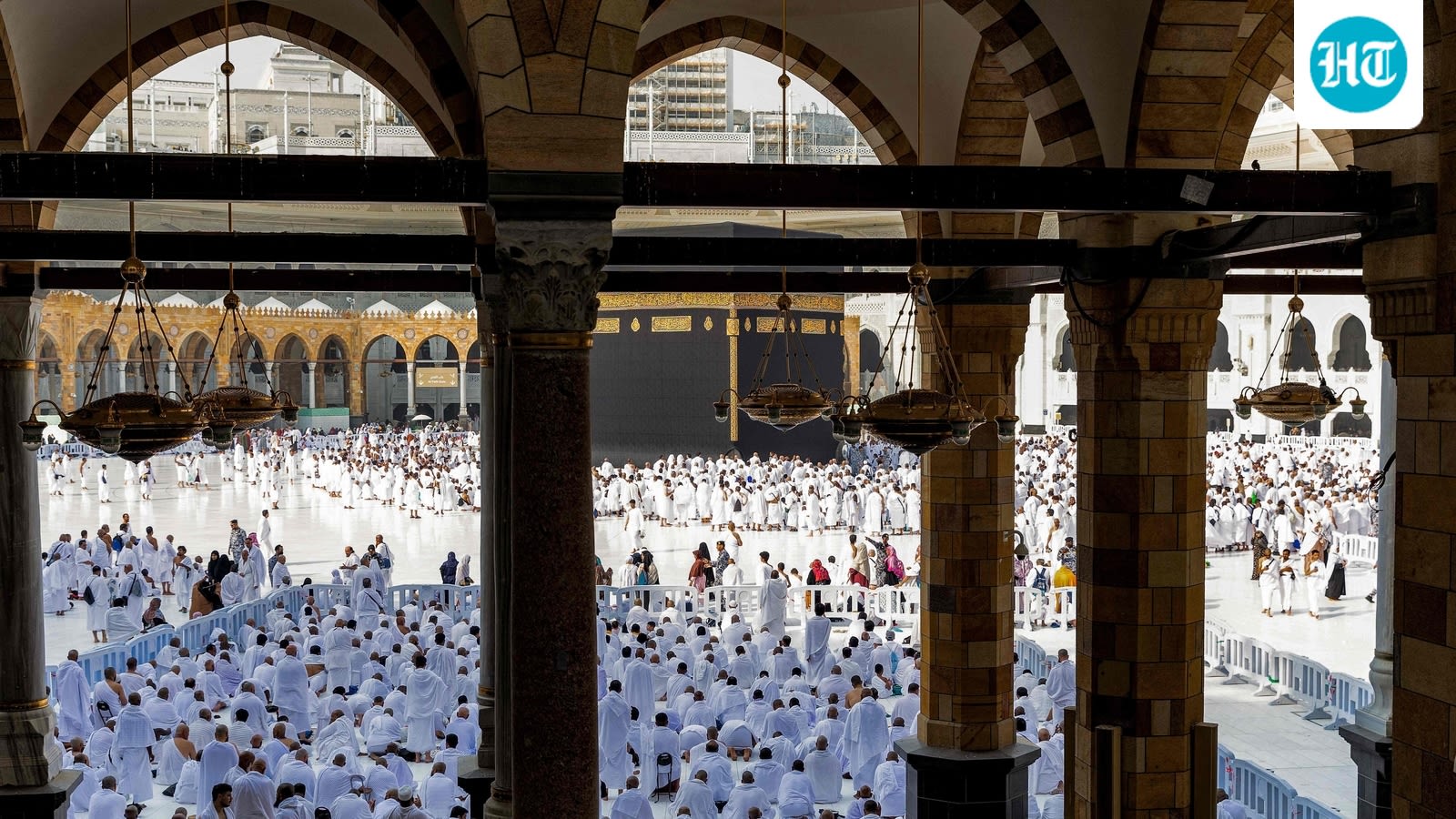 Missile debris falls in Mecca, Medina after Saudi Arabia intercepts Houthi strikes