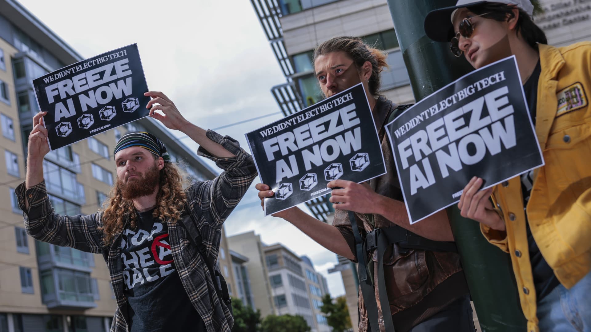Silicon Valley AI political groups turn on each other in the 2026 election