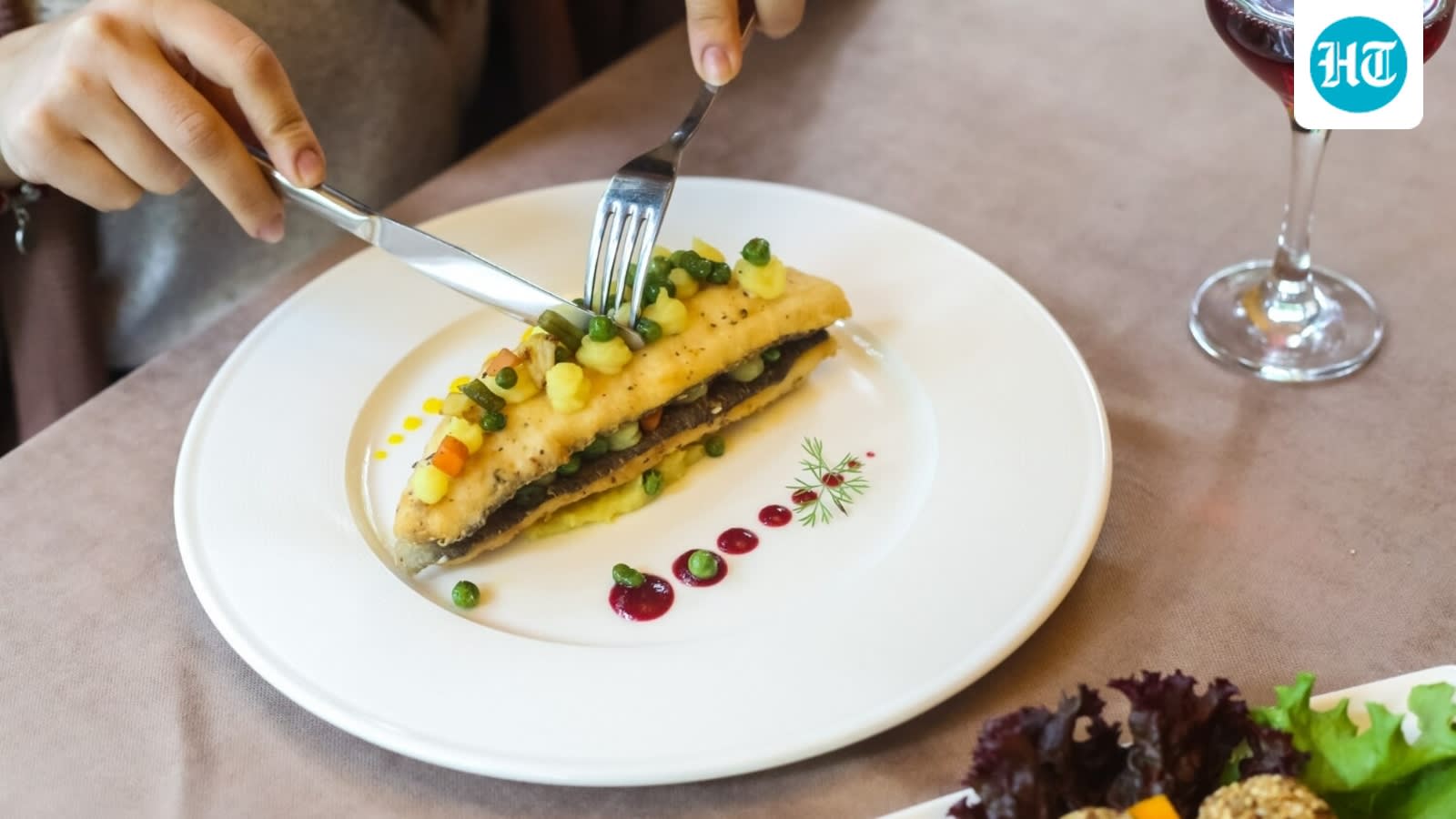The Taste by Vir Sanghvi: Why restaurants refuse to scrap service charges