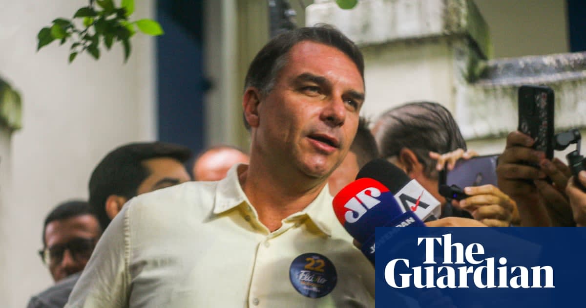 Flávio Bolsonaro rumoured to have fled Brazil after presidential election loss