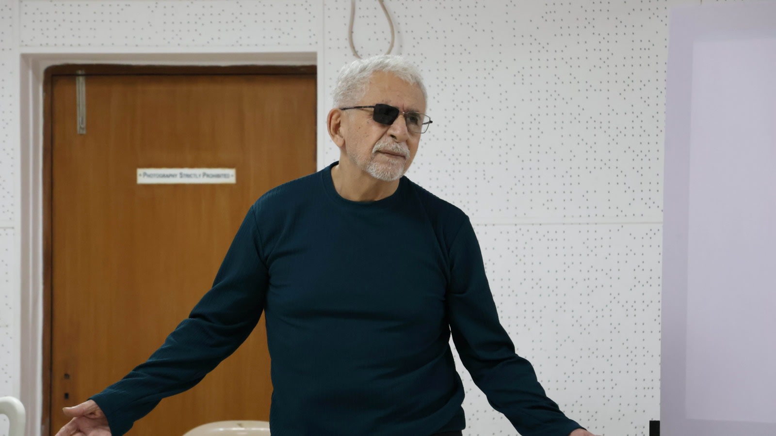 Rushdie’s plea for artistic freedom takes centre stage in Naseeruddin Shah’s 27 Seconds