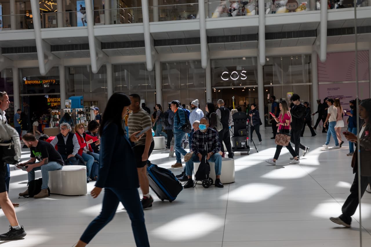 Consumer spending flattens out after inflation surge