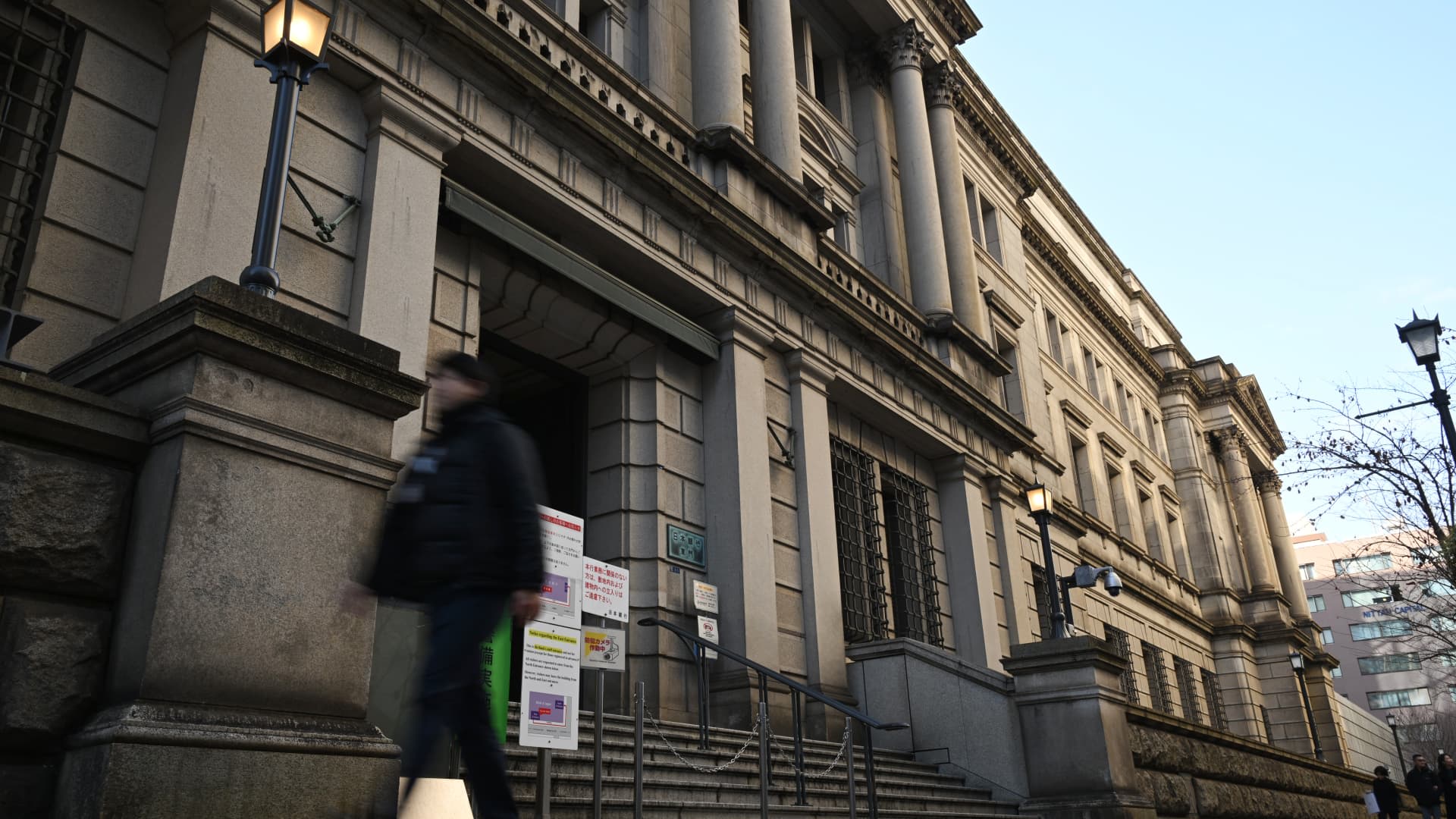 BOJ holds rates as underlying inflation aligns with 2% target for first time since 2013