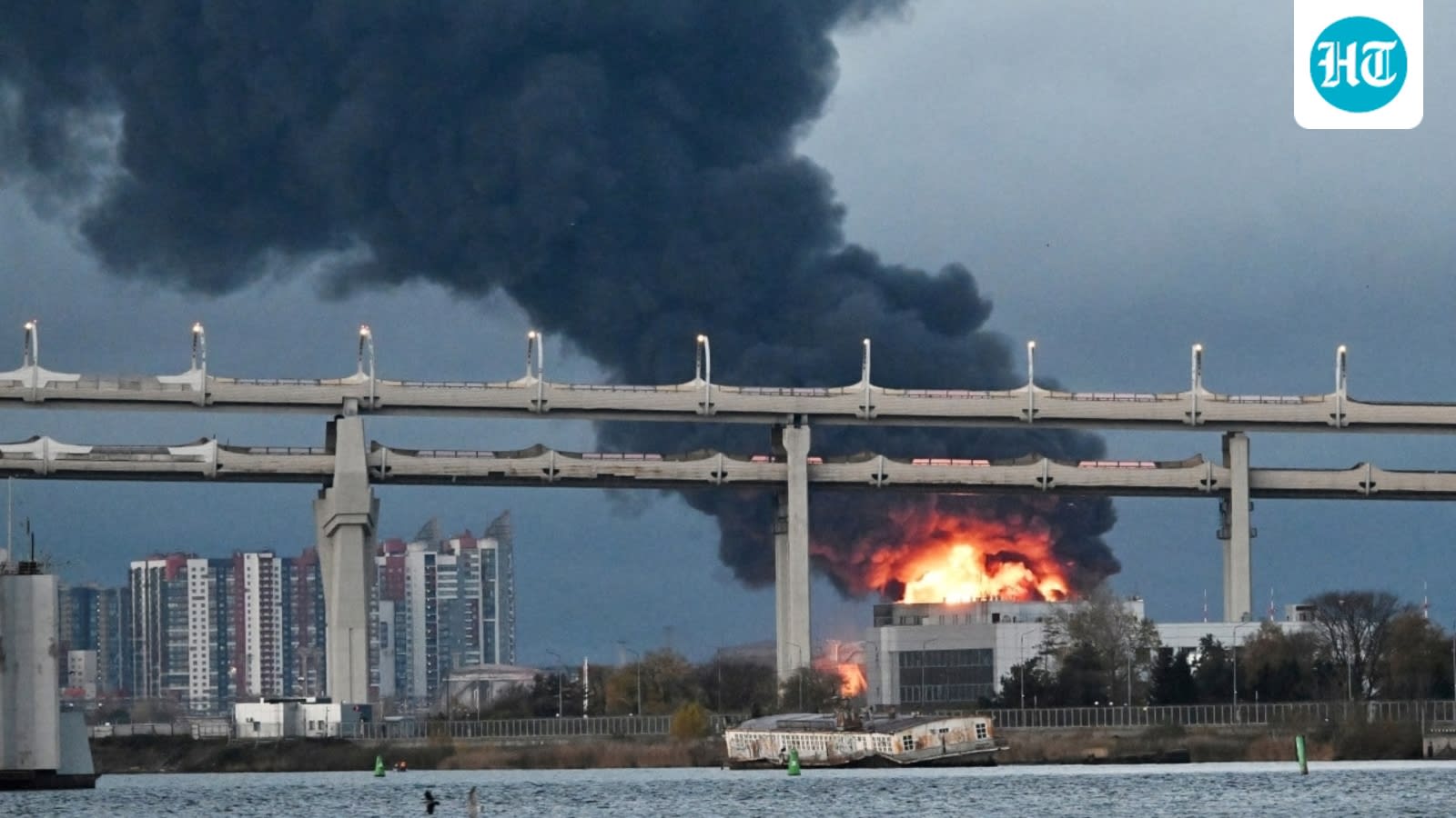 Ukraine Pauses Strikes on Russian Refineries After Pressure From U.S.