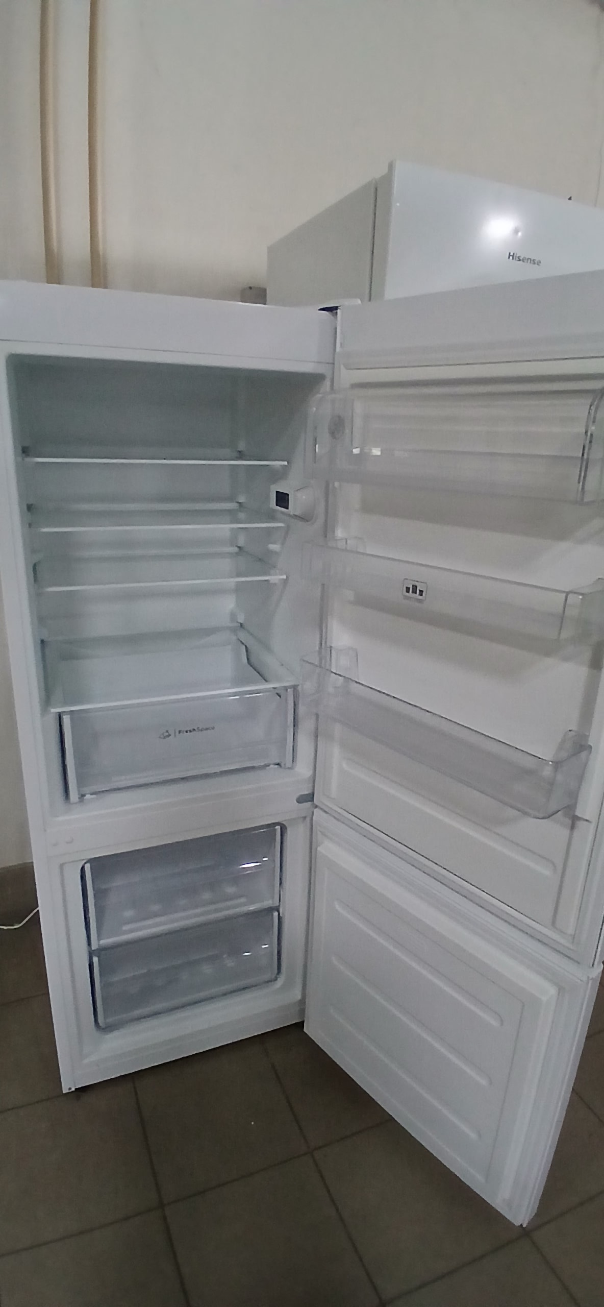 Холодильник POLAR BC262W