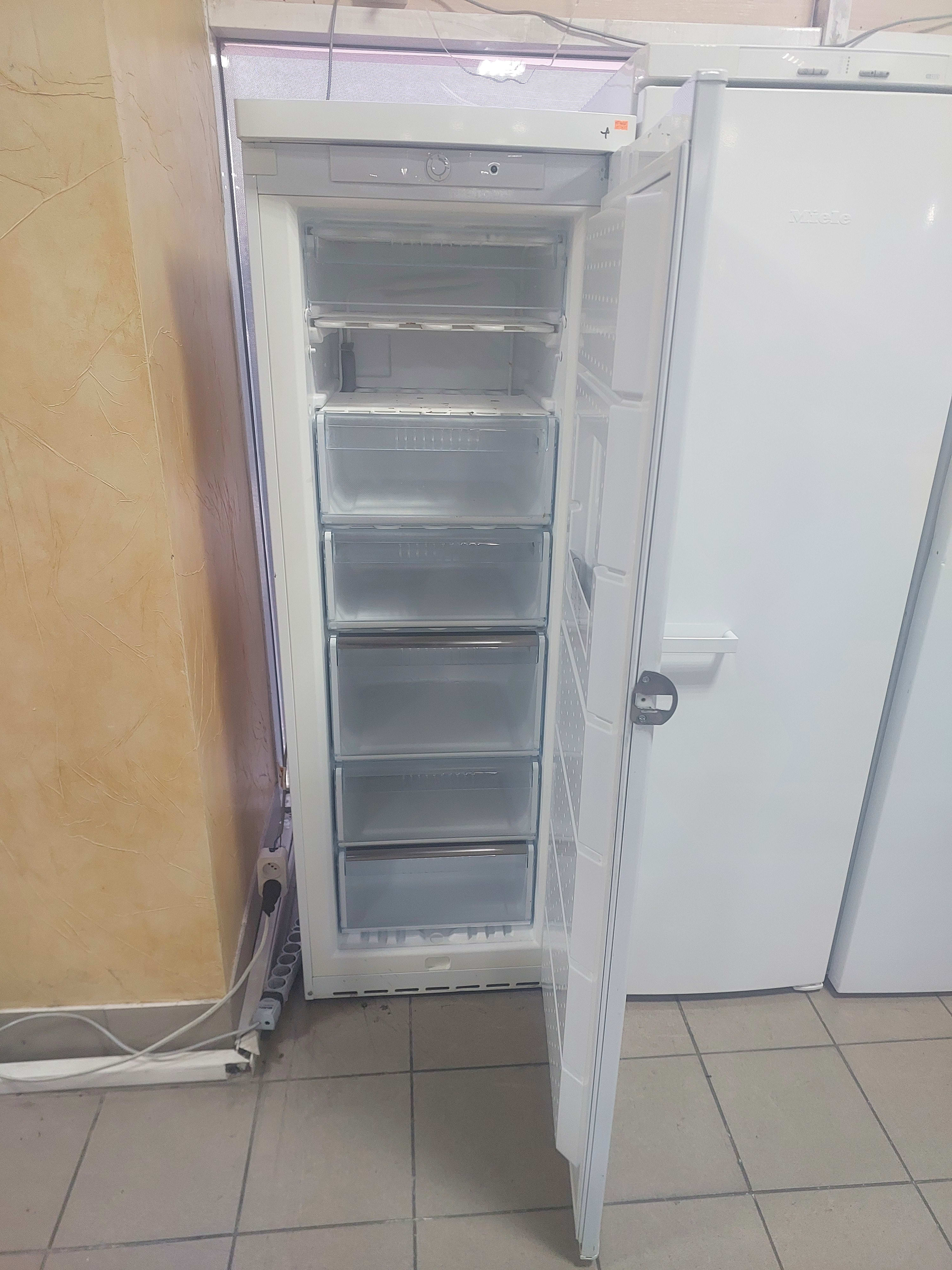 Морозильна камера Bosh FD8708 — Bosh, б/у, Львів