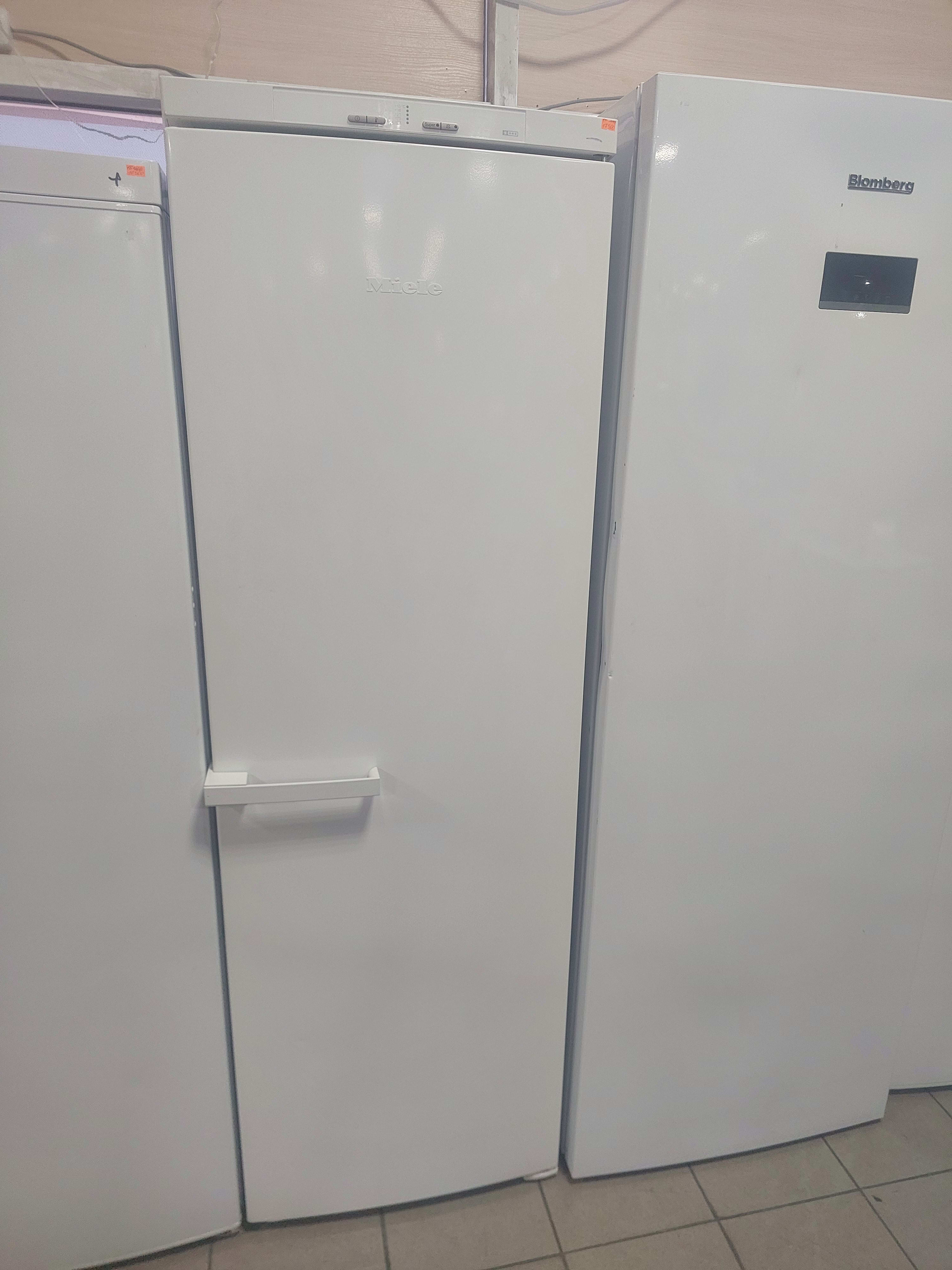 Морозильна камера Miele FN12820S — Miele, б/у, Львів
