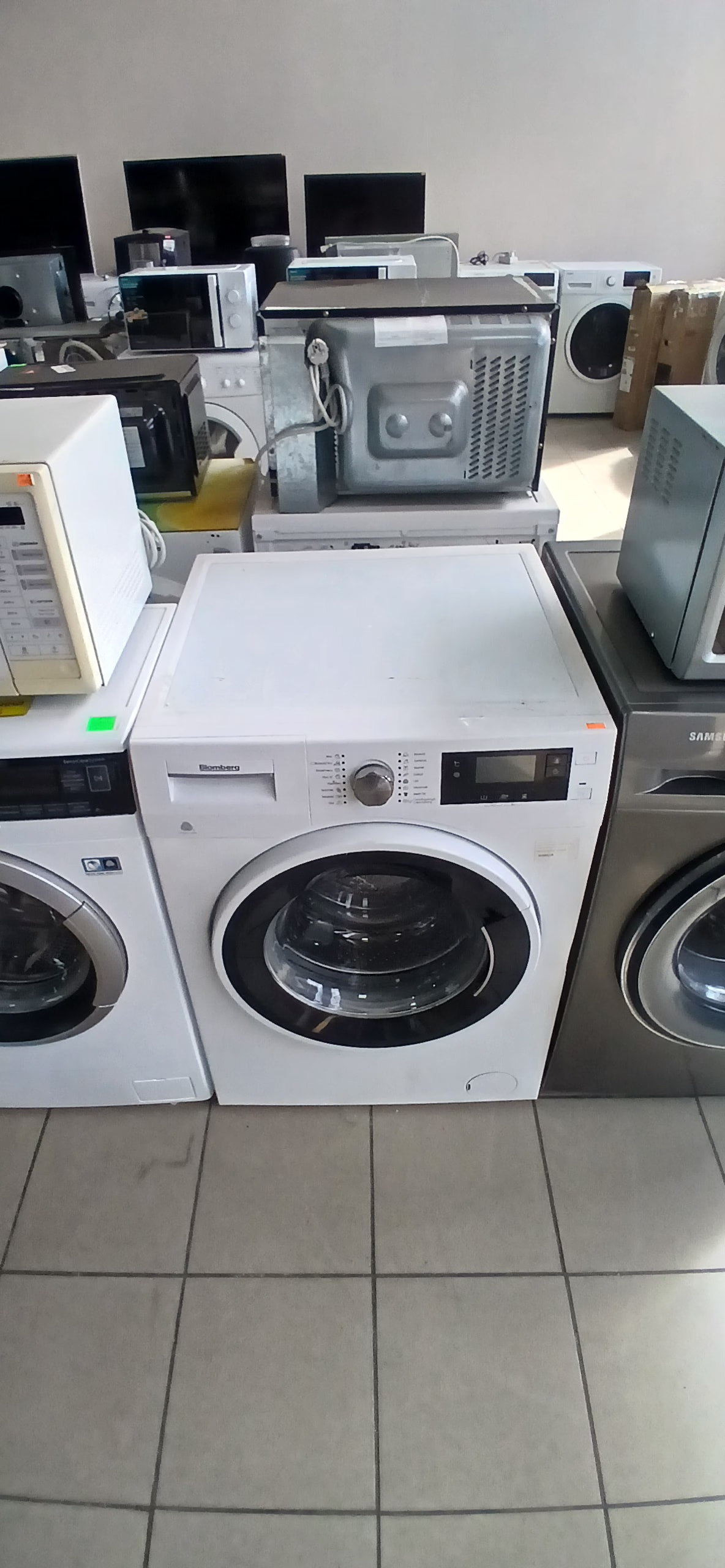 Пральна машина Blomberg BWG486WO