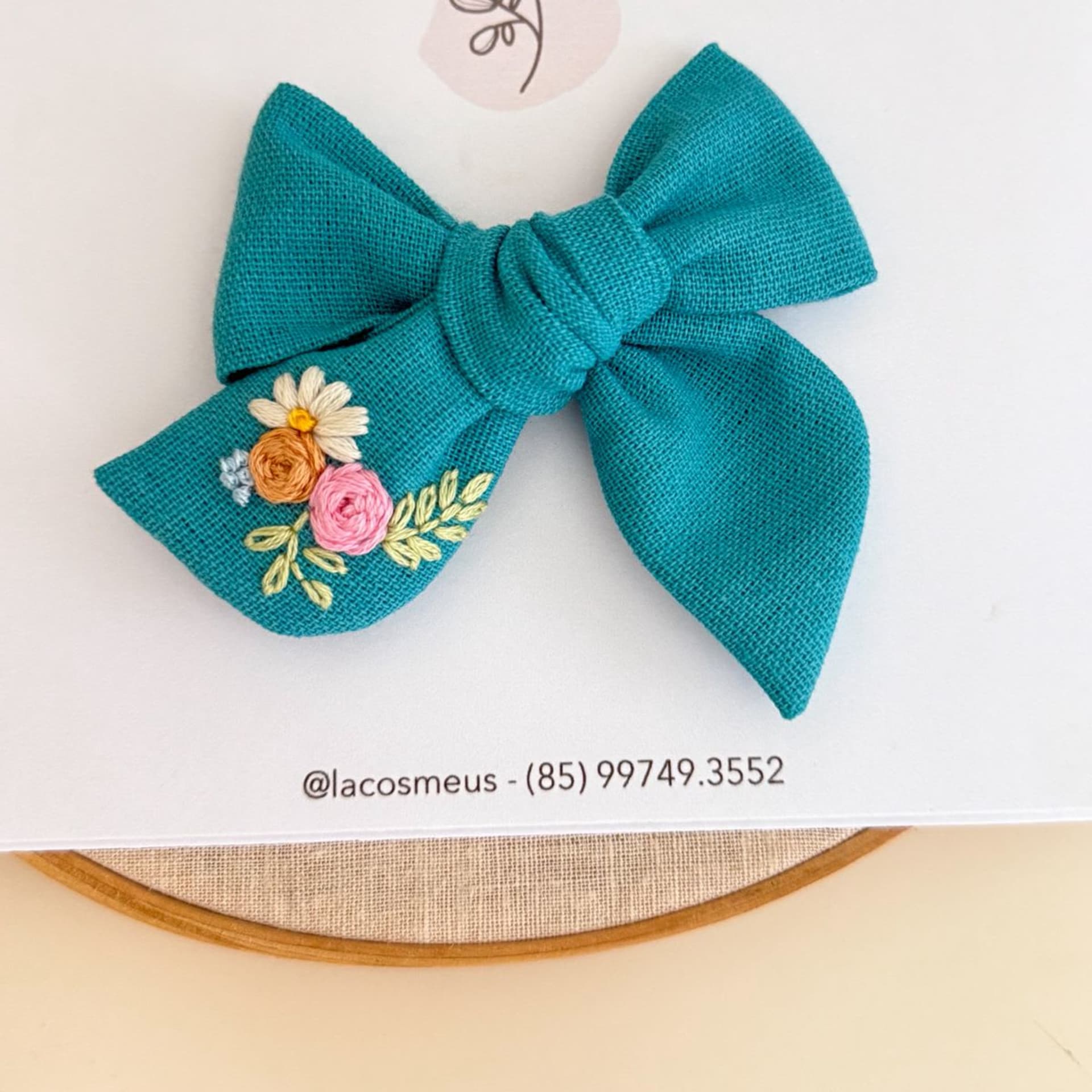 Laço Clarissa bordado