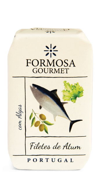 tuna fillets with algae