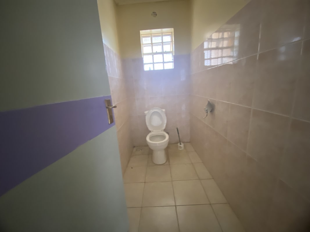 Bathroom of 3 Bedroom All-Ensuite Bungalow to Let in Kitengela