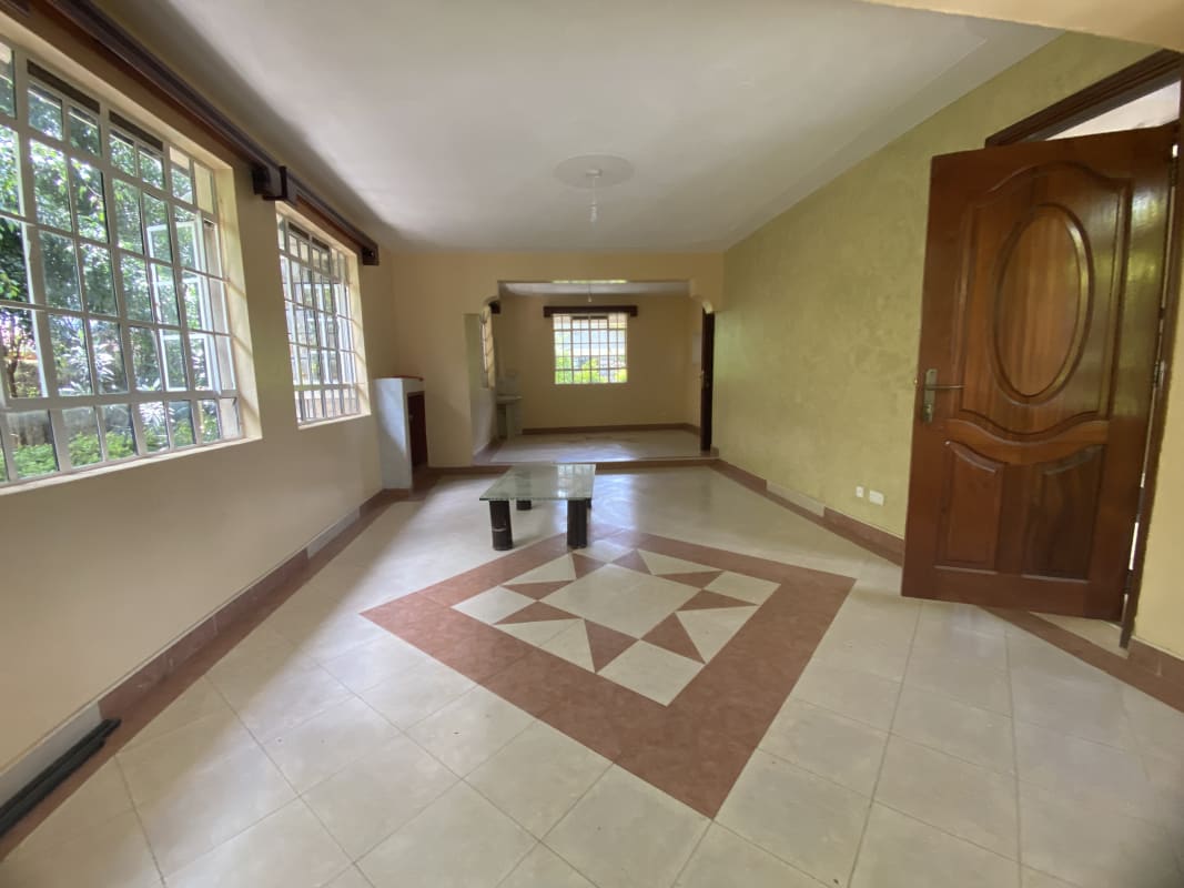 Bathroom of 5 Bedroom Maisonette to Let in Kitengela