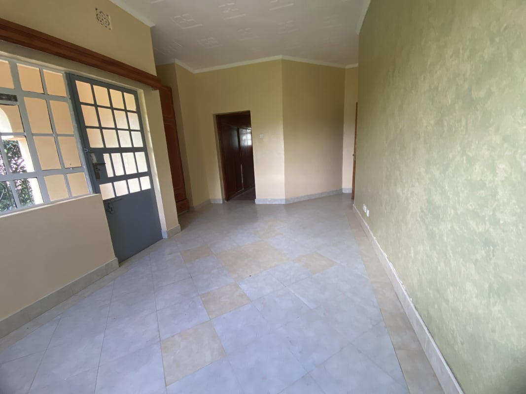 Exterior view of 5 Bedroom Maisonette to Let in Kitengela