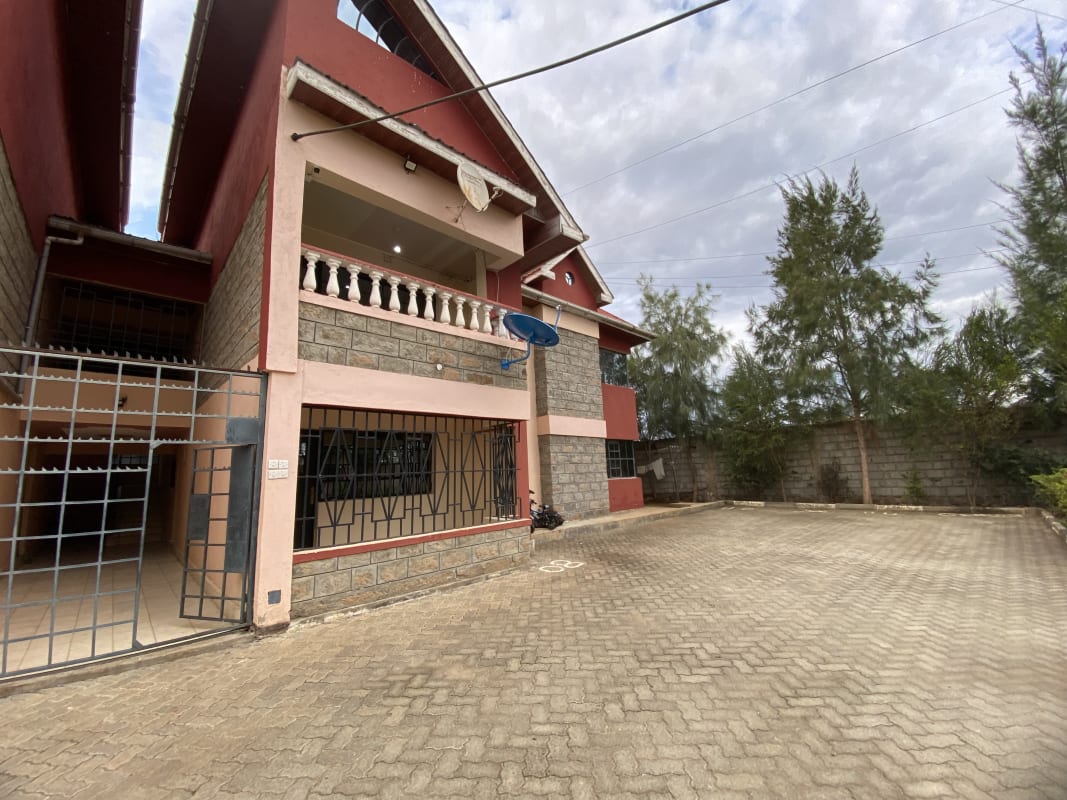 Compound view of 3 Bedroom Mini-Flat to Let in Kitengela