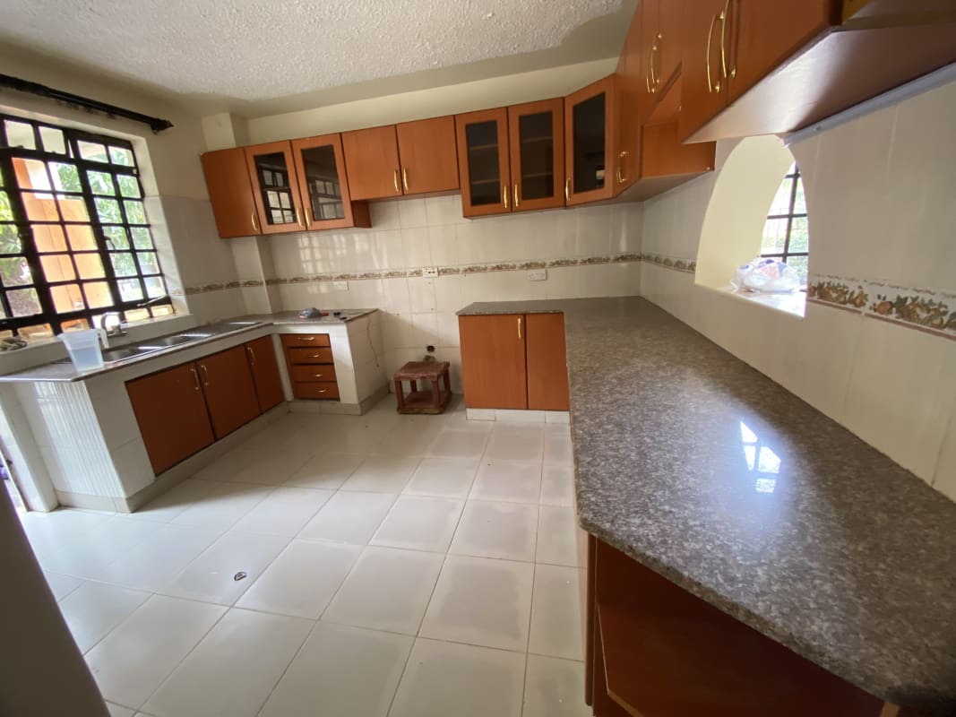 Additional view of 4 Bedroom Mansion to Let in Kitengela