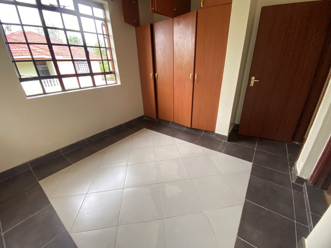 Compound view of 4 Bedroom Mansion to Let in Kitengela