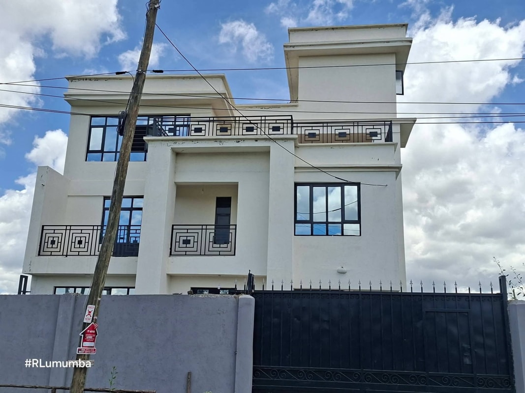 Master bedroom of 5 Bedroom Maisonette to Let in Syokimau