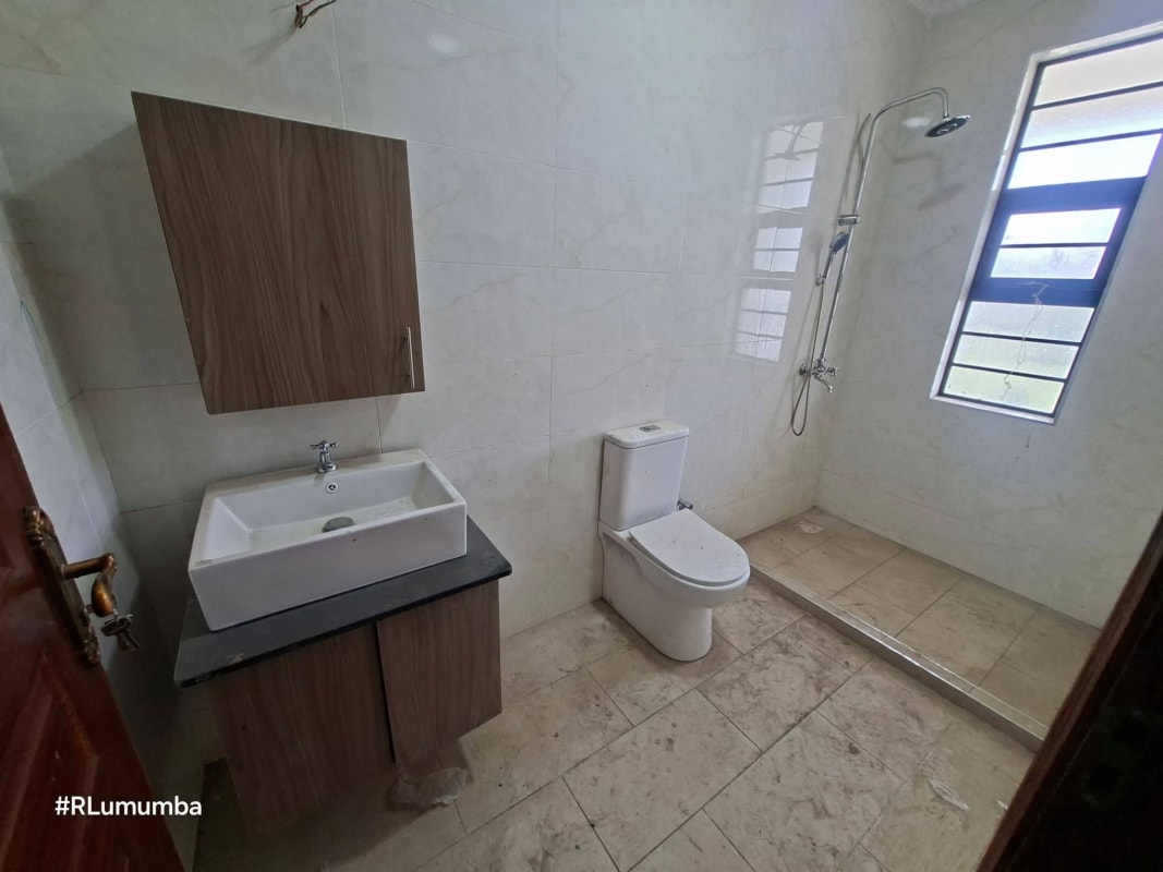 Bathroom of 5 Bedroom Maisonette to Let in Syokimau