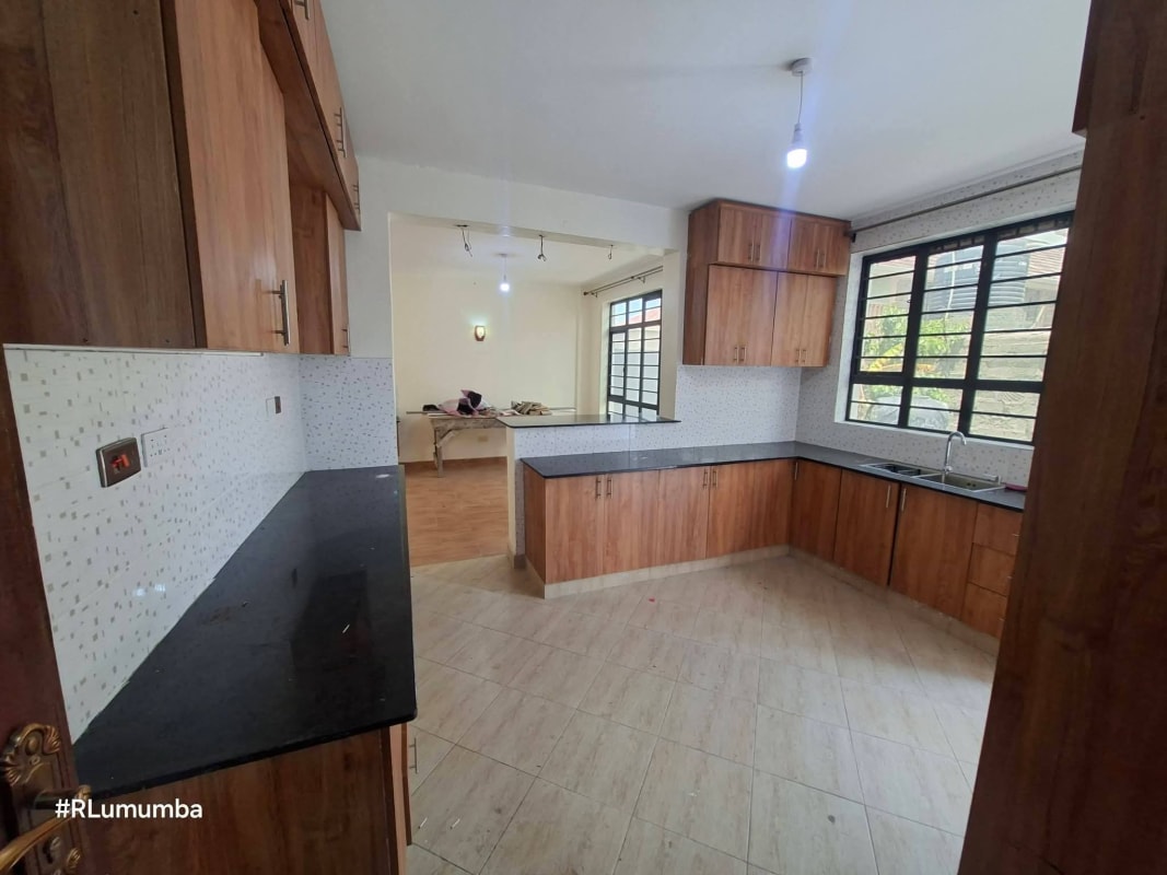 Dining area of 5 Bedroom Maisonette to Let in Syokimau
