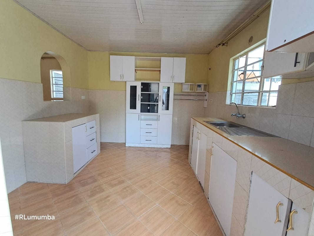 Kitchen of 3 Bedroom Bungalow to Let in Kitengela