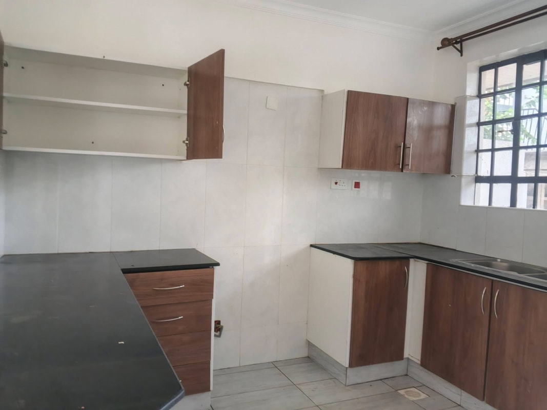 Exterior view of 4 Bedroom Maisonette to Let in Kitengela