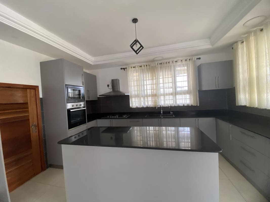 Compound view of 4 Bedroom Executive Mansion + 2 DSQs to Let in Kitengela