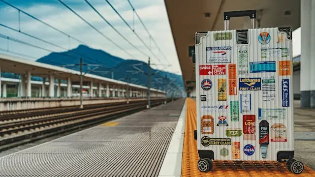 Valigia pronta per nuove avventure 2025
