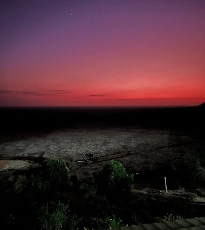  Alba nella savana di Tsavo Est