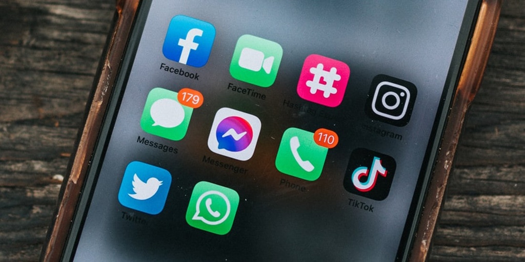 Follow sustainable influencers