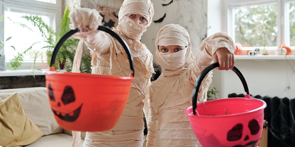 Trick or treat with reusable bags
