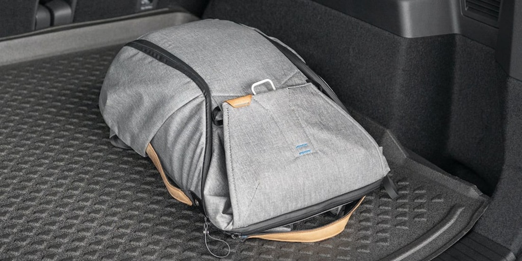 Store an emergency bag in your car