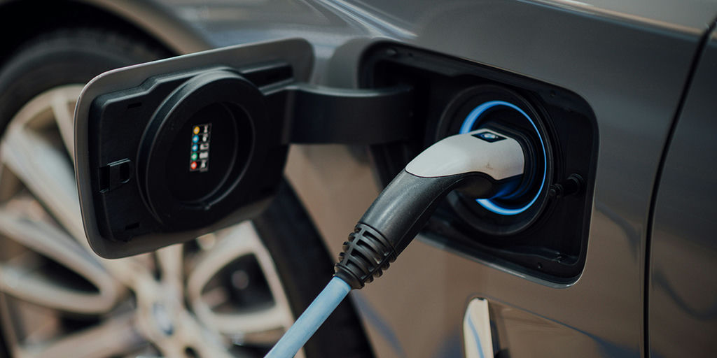 Electric Mobility: Sustainable Paths to a Future in Motion Icon