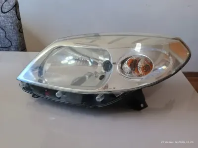 Farol Esquerdo Renault Sandero 2007 2008 2009 2010 2011 2012 2013