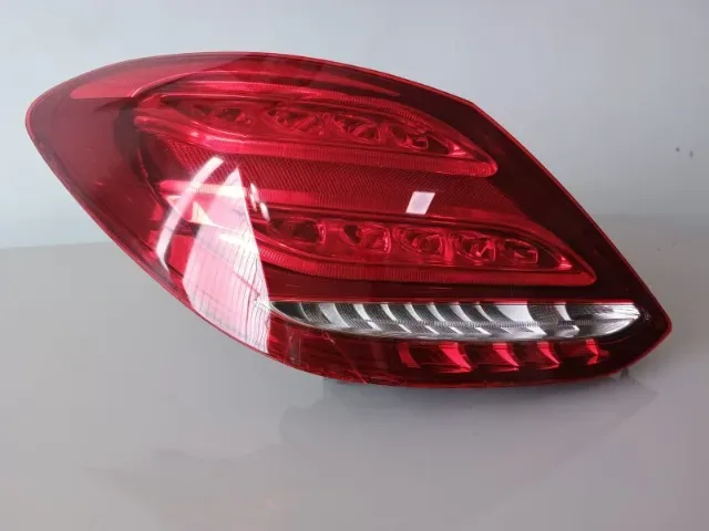 Lanterna Direita Mercedes-benz Benz C200 2015 2016 2017 2018