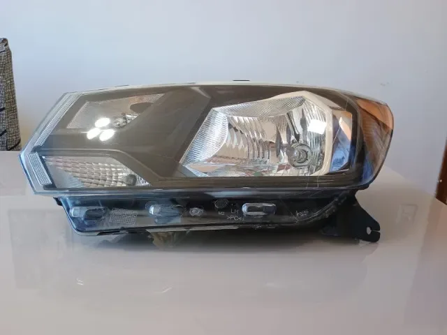 Farol Esquerdo Volkswagen Gol Voyage Saveiro 2017 2018 2019 2020 2021 2022 2023