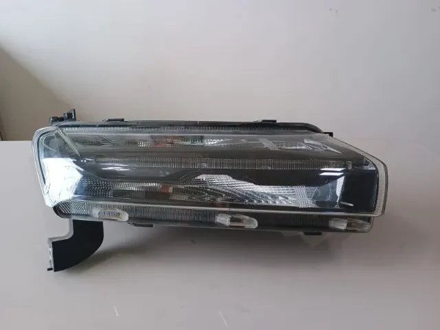 Farol Direito Superior Renault Kwid 2022 2023 2024 2025