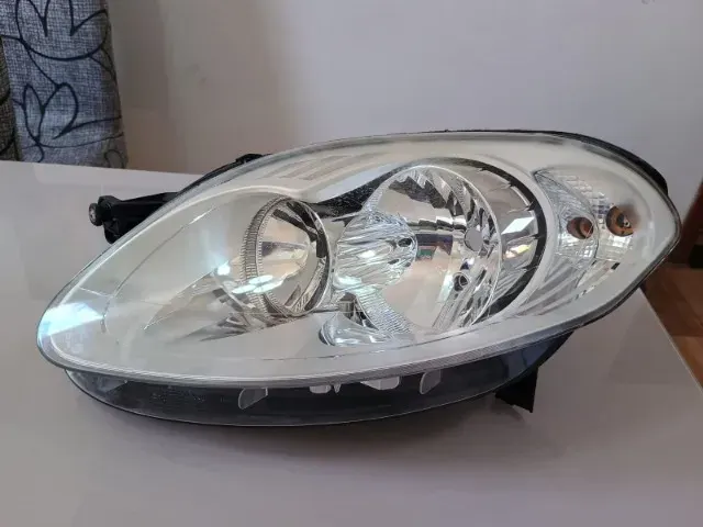 Farol Esquerdo Fiat Palio Attractive 2012 2013 2014 2015 2016 2017