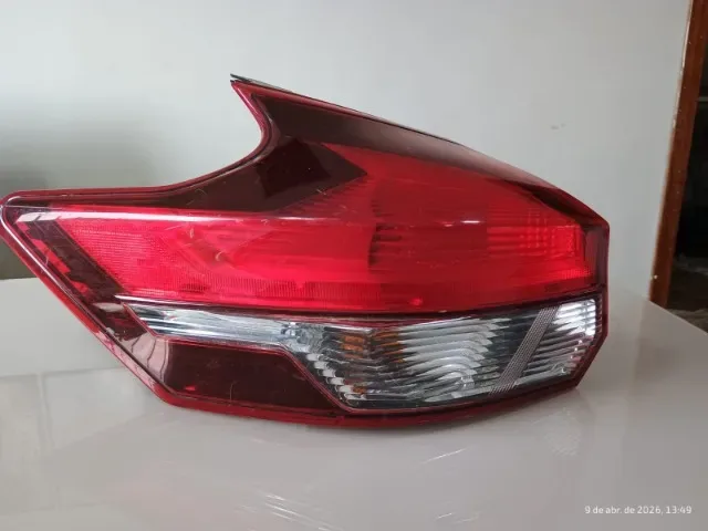 Lanterna Esquerda Traseira Nissan Kicks 2017 2018 2019 2020 2021