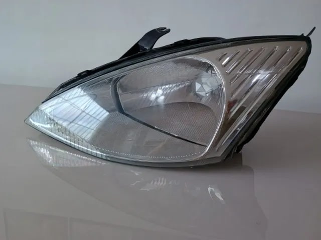 FAROL FORD FOCUS 2000/2003 LADO DIREITO