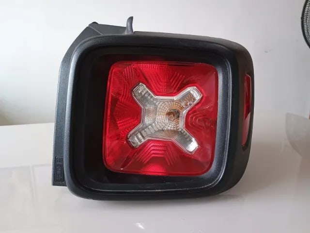 LANTERNA JEEP RENEGADE 2015/2019 LADO DIREITO