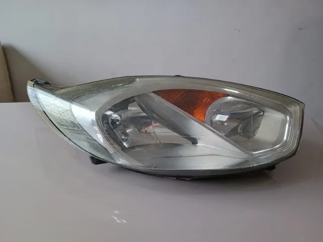 FAROL FORD FIESTA 2011/2014 LADO DIREITO