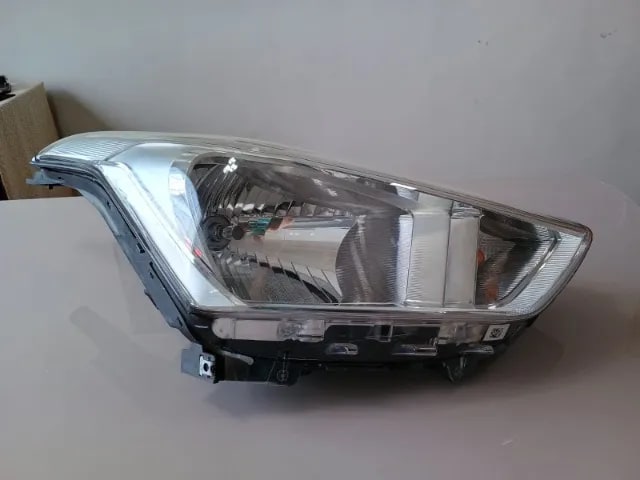 FAROL HYUNDAI CRETA 2017/2021 LADO DIREITO Original