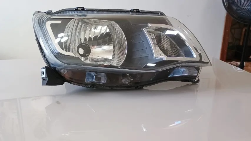 FAROL RENAULT KWID 2017/2022 LADO DIREITO Original
