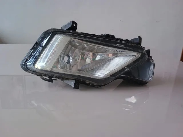 FAROL DE MILHA VOLKSWAGEN GOL 2017/2023 LADO DIREITO Original