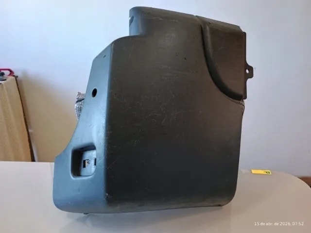 POLAINA / ACABAMENTO TRASEIRO RENAULT MASTER 2014/2023 LADO DIREITO