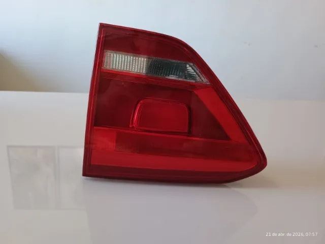 LANTERNA TRASEIRA TAMPA VOLKSWAGEN FOX 2015/2021 LADO DIREITO Original