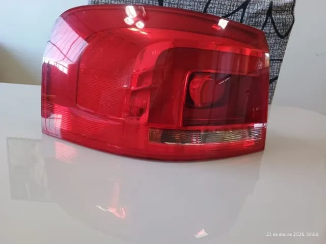 LANTERNA TRASEIRA VOLKSWAGEN SPACEFOX 2010/2014 LADO ESQUERDO Original