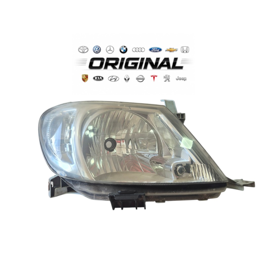 FAROL TOYOTA HILUX 2005/2011 DIANTEIRO DIREITO